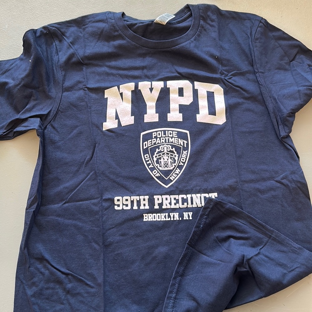 NYPD TSHIRT NAVY SIZE MEDIUM